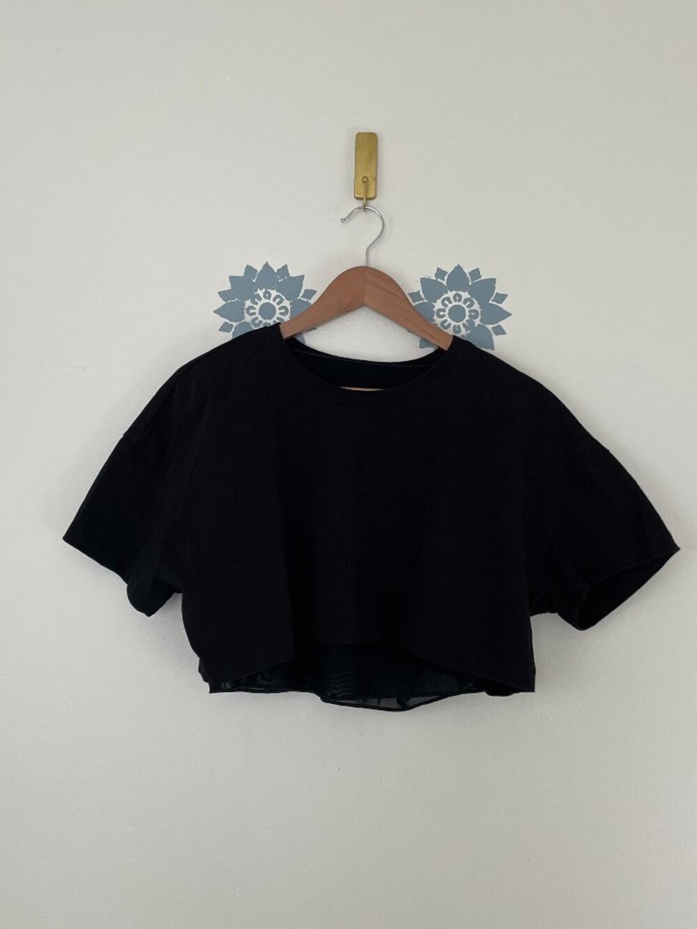Alo Yoga Made You Look Layered Cropped T-Shirt in Black Size Small
